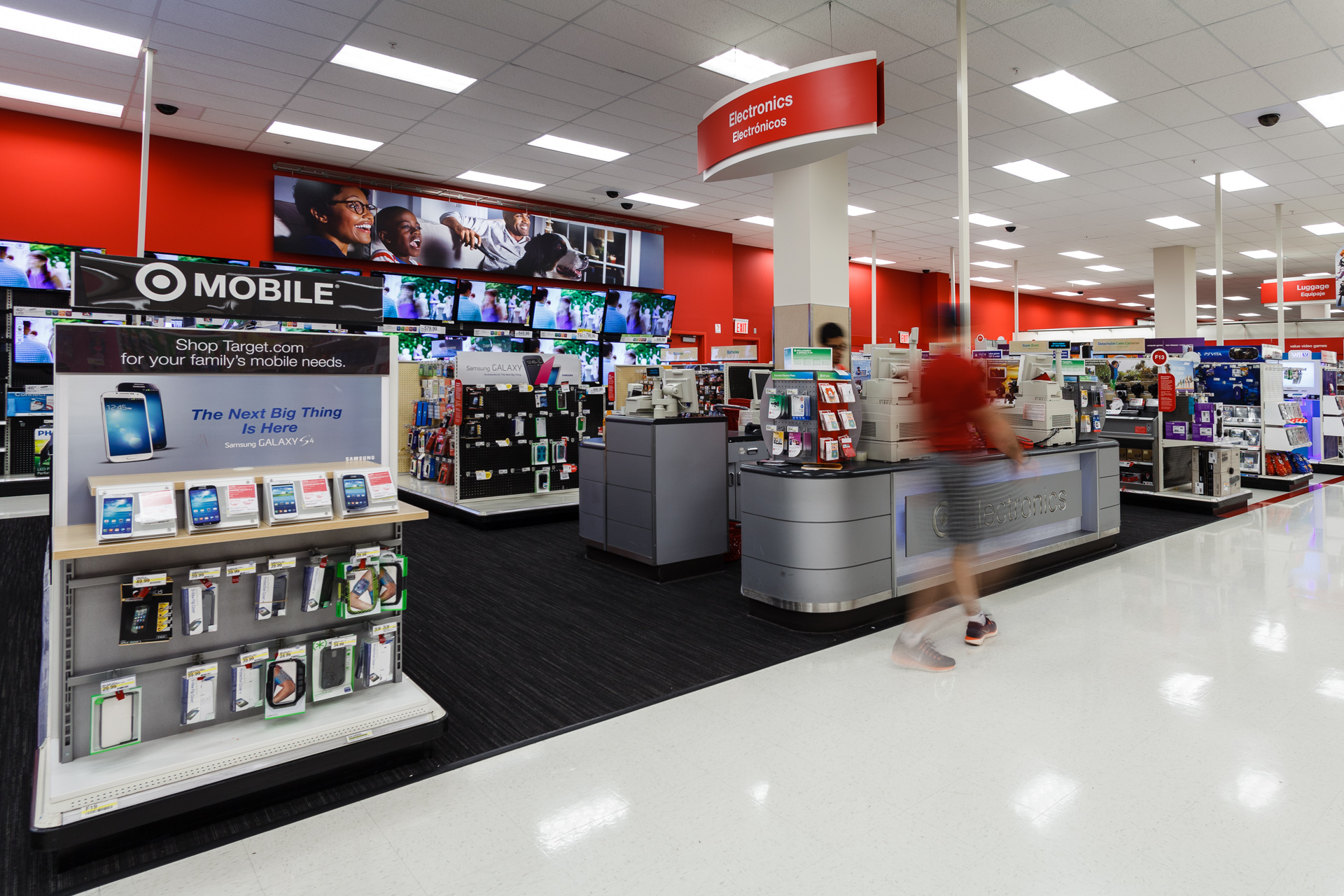 Target Harlem â€“ Electronics Dept.